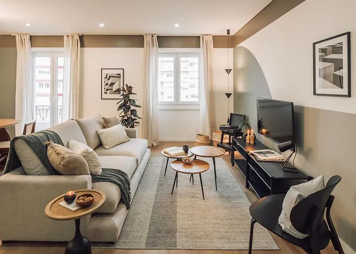 Harlem - 2 Bedrooms & Office In Alvalade