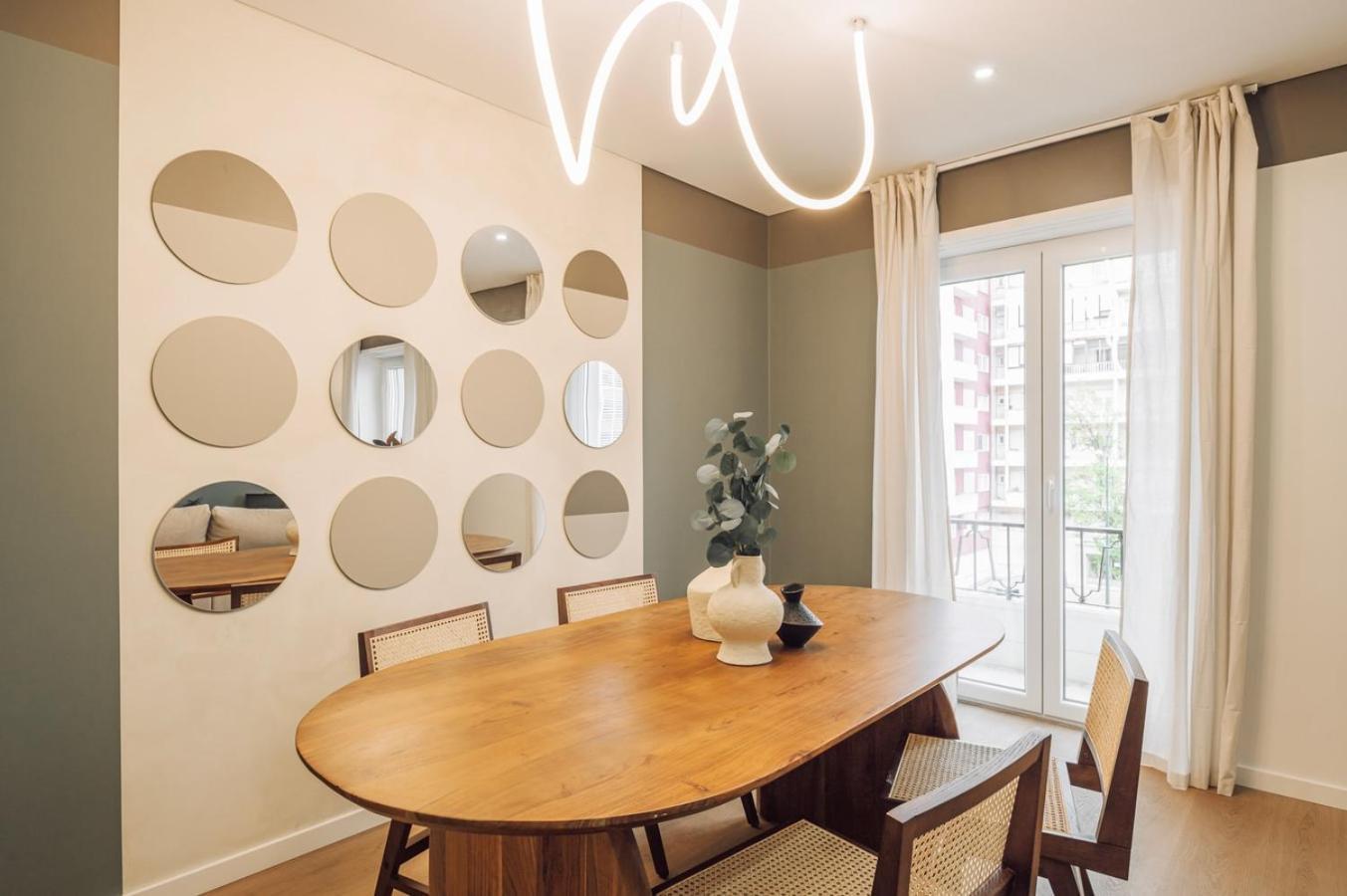Harlem - 2 Bedrooms & Office In Alvalade Apartment Lisbon