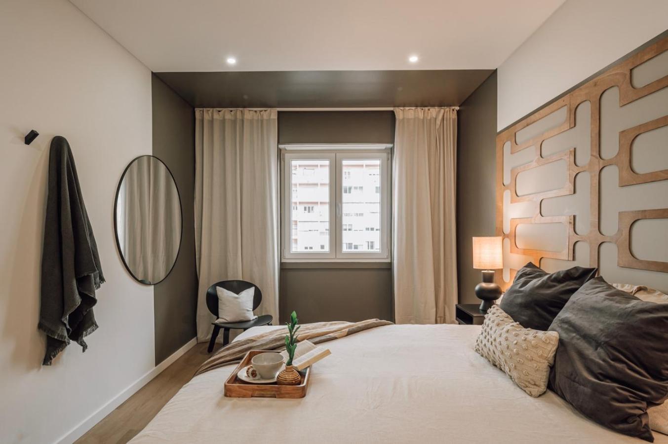 Harlem - 2 Bedrooms & Office In Alvalade *