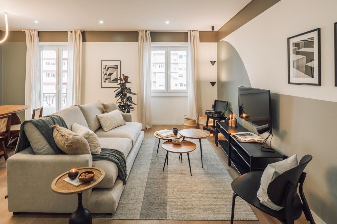 Apartment Harlem - 2 Bedrooms & Office In Alvalade *