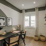 Harlem - 2 Bedrooms & Office In Alvalade